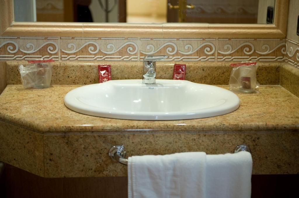 Hotel La Maruxina La Alameda de la Sagra Rom bilde