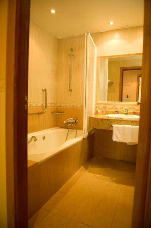 Hotel La Maruxina La Alameda de la Sagra Rom bilde